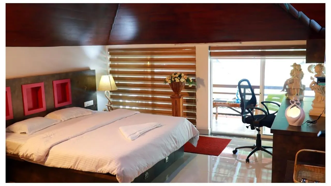 Home Of Joy Changanacheri Resort