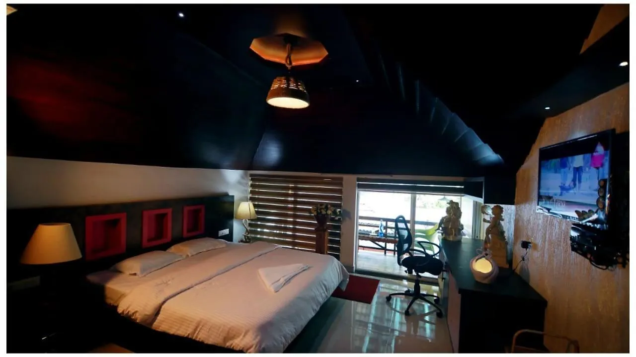 Resort Home Of Joy Changanacheri India